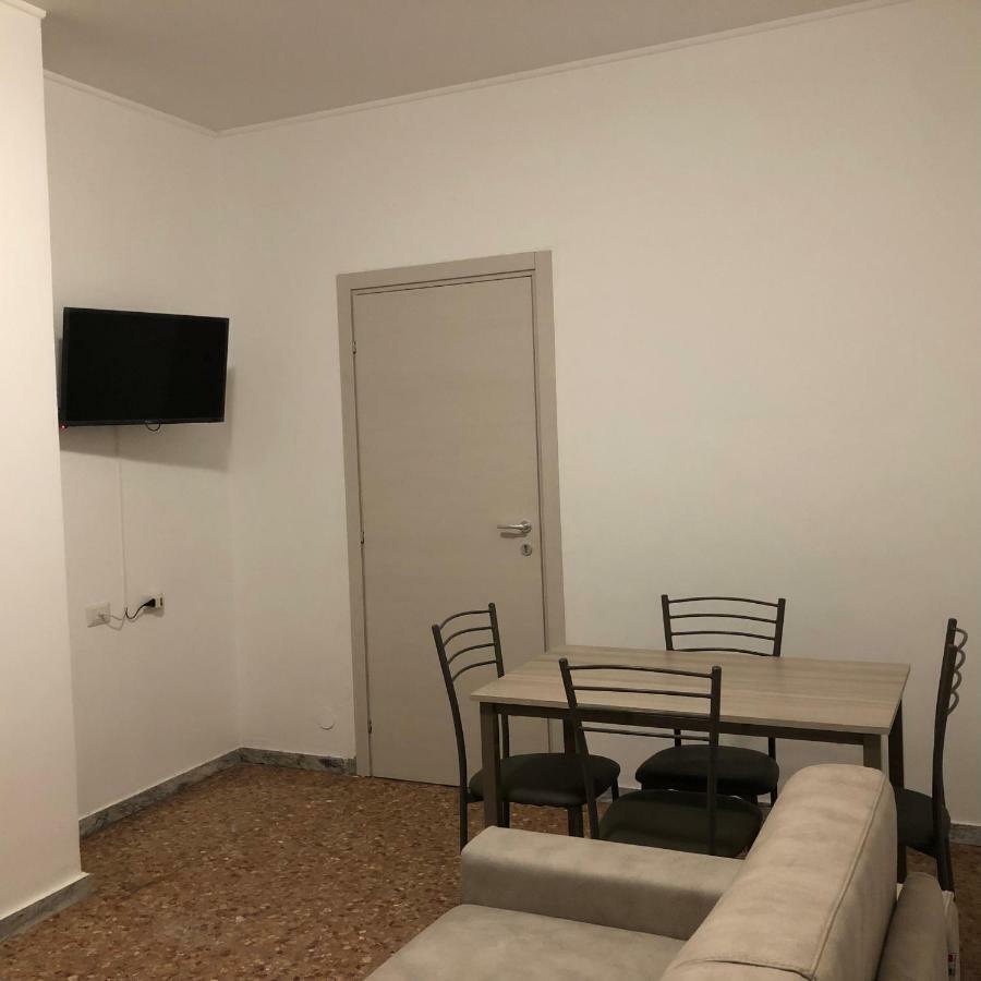 Leoncavallo House Milano Exterior foto